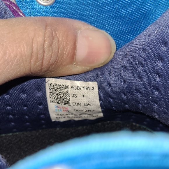 Stylish Multicolor High-Top Sneakers - Picture 9 of 9